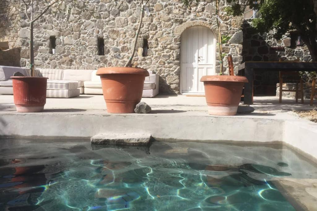 My Old Stone House In A 2 000 Sqm Private Garden With Fab Glamping Tent Mandrákion Exterior foto