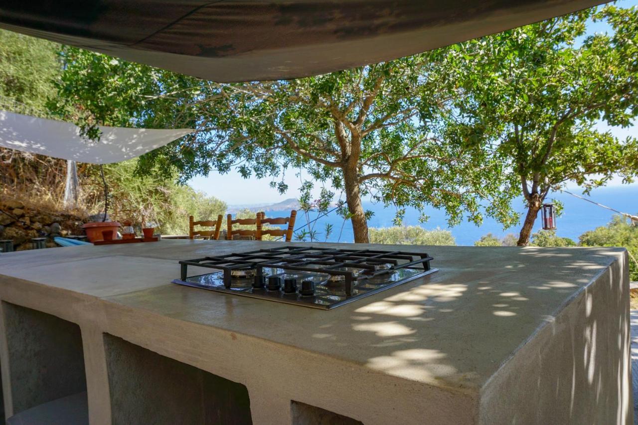 My Old Stone House In A 2 000 Sqm Private Garden With Fab Glamping Tent Mandrákion Exterior foto