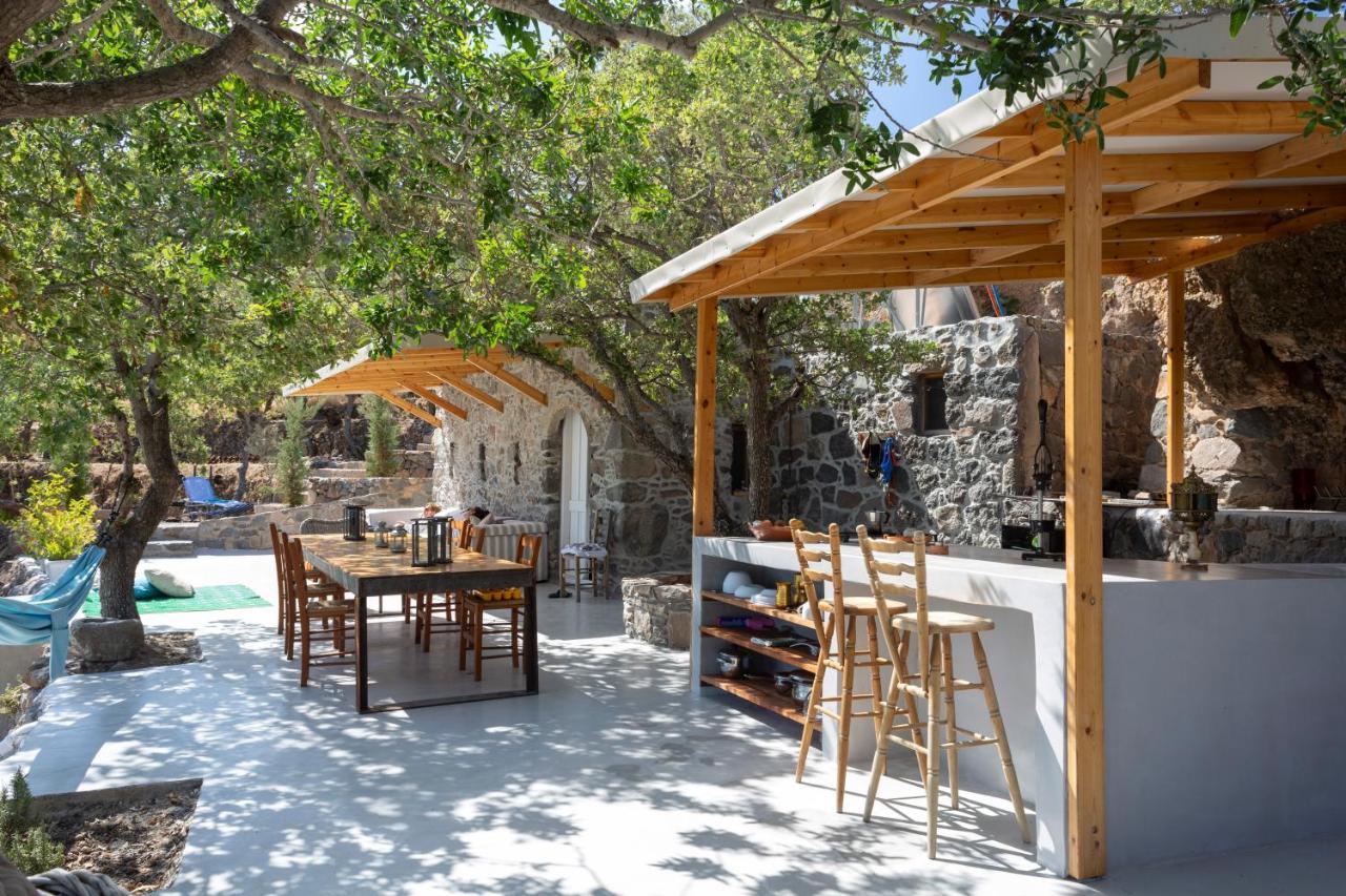 My Old Stone House In A 2 000 Sqm Private Garden With Fab Glamping Tent Mandrákion Exterior foto