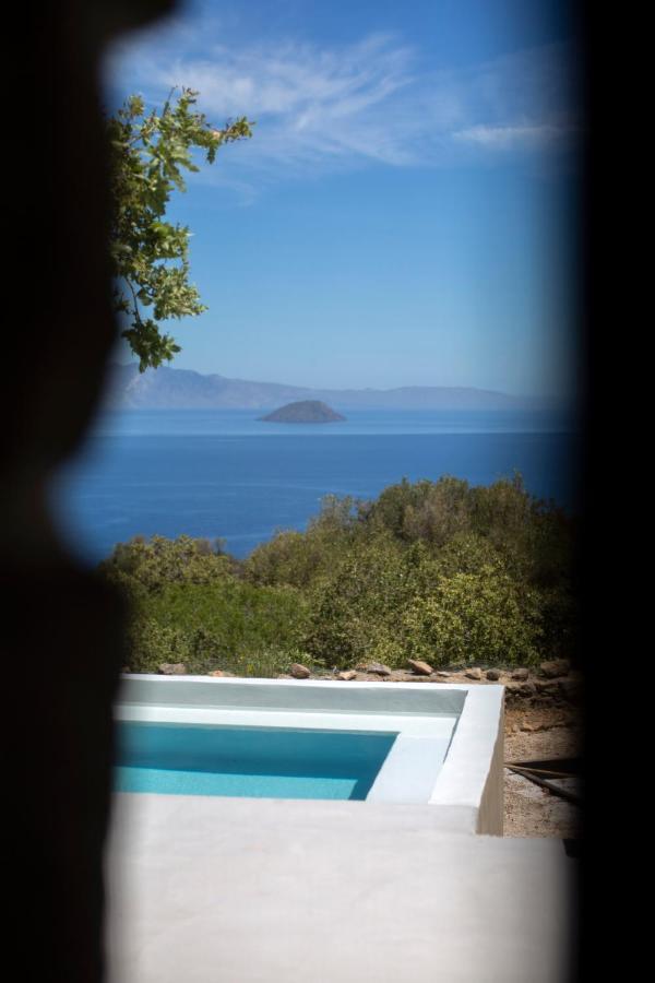My Old Stone House In A 2 000 Sqm Private Garden With Fab Glamping Tent Mandrákion Exterior foto